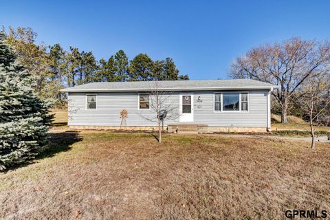 MLS: 22511677