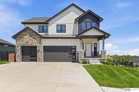 Photo of 19002 Acorn Drive, Gretna, NE 68028 (MLS # 22620435)