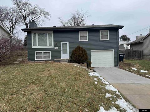 Photo of 13472 Kingswood Drive, Omaha, NE 68144 (MLS # 22534683)