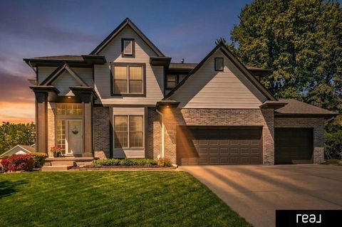 Photo of 1906 S 194th Street, Omaha, NE 68130 (MLS # 22612756)
