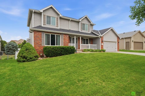 Photo of 3730 El Paso Drive, Lincoln, NE 68516 (MLS # 22617619)