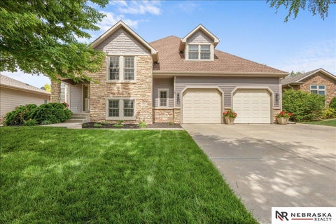 Photo of 7807 Katrina Lane, Lincoln, NE 68512 (MLS # 22624616)