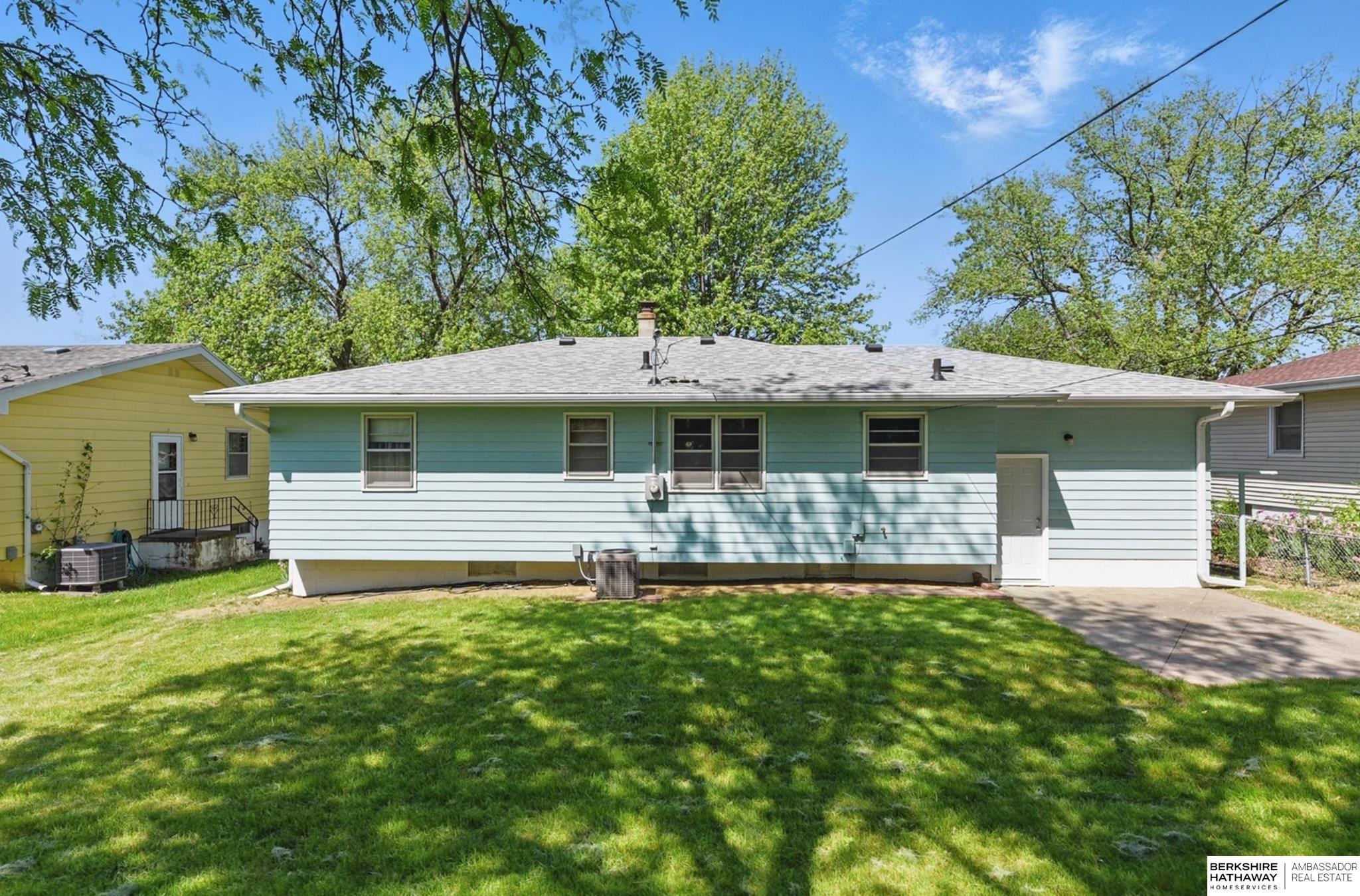 Omaha, Nebraska 68106, United States, 3 Bedrooms Bedrooms, ,1 BathroomBathrooms,Residential,Pending,130168