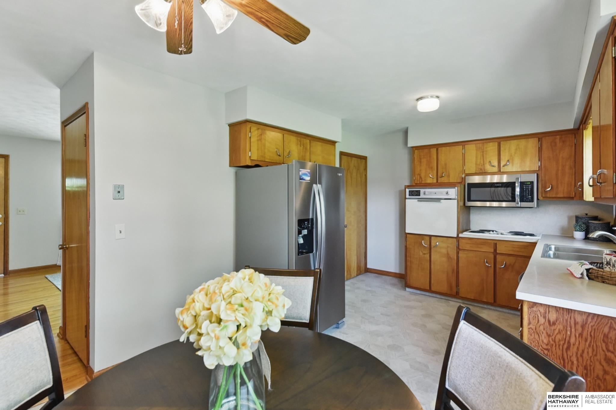 Omaha, Nebraska 68106, United States, 3 Bedrooms Bedrooms, ,1 BathroomBathrooms,Residential,Pending,130168