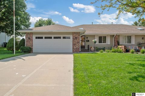 Photo of 1310 Edgewood Boulevard, Papillion, NE 68046 (MLS # 22533588)