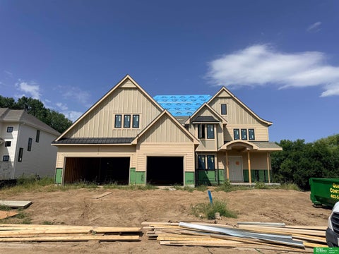 Photo of 10908 S 98 Avenue Circle, Papillion, NE 68046 (MLS # 22610739)