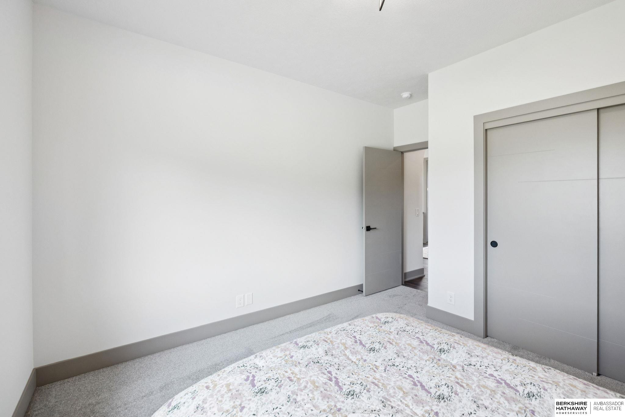 Omaha, Nebraska 68135, United States, 5 Bedrooms Bedrooms, ,3 BathroomsBathrooms,Residential,Active,208836