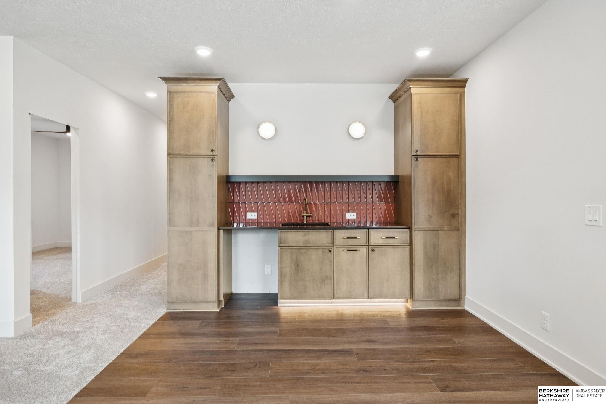 Omaha, Nebraska 68135, United States, 5 Bedrooms Bedrooms, ,3 BathroomsBathrooms,Residential,Active,208836