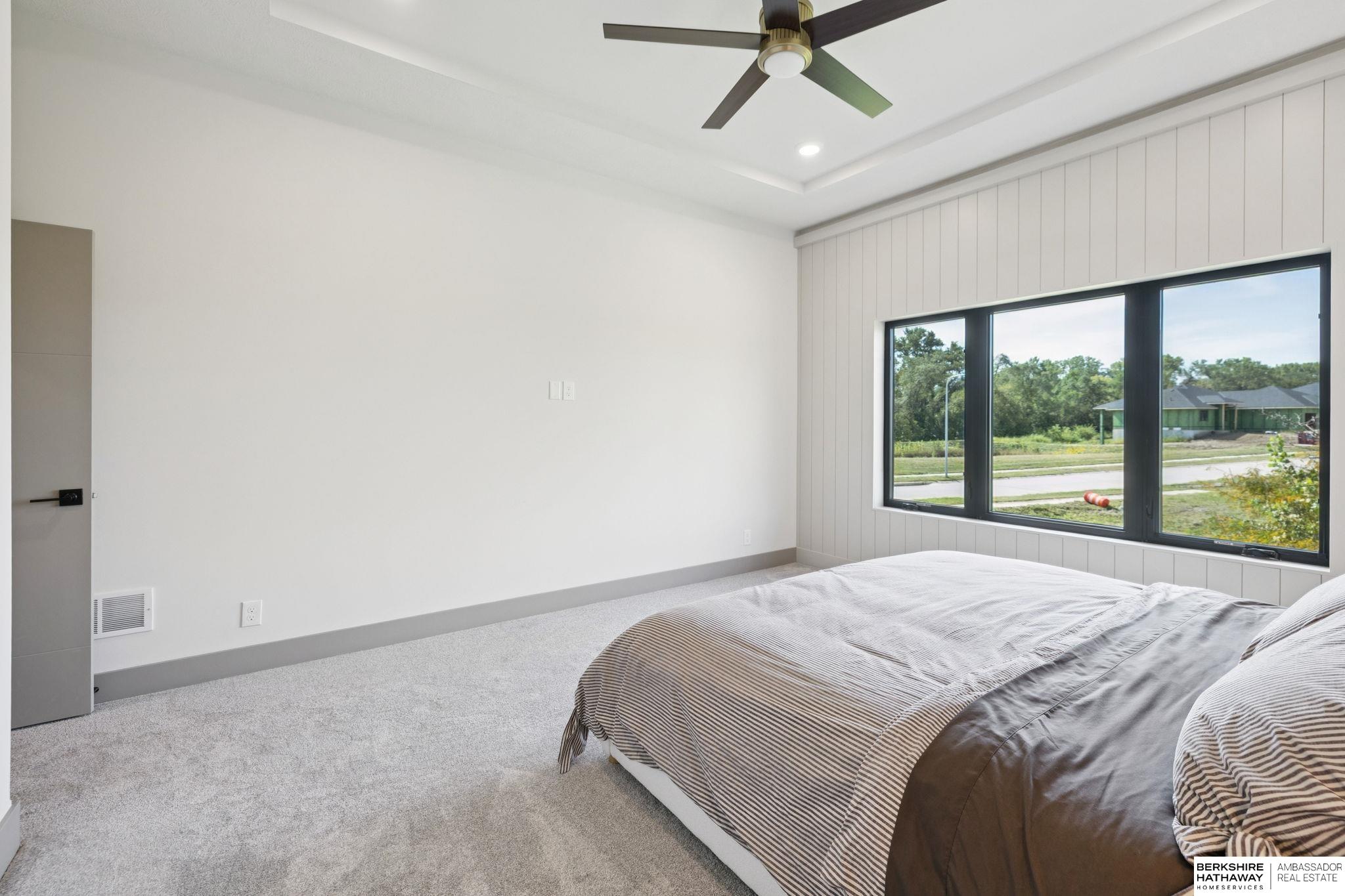 Omaha, Nebraska 68135, United States, 5 Bedrooms Bedrooms, ,3 BathroomsBathrooms,Residential,Active,208836