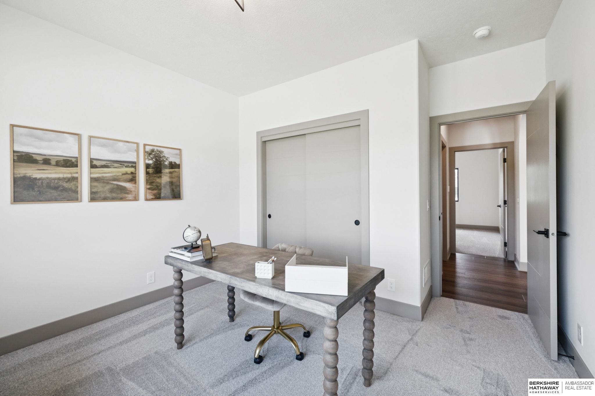 Omaha, Nebraska 68135, United States, 5 Bedrooms Bedrooms, ,3 BathroomsBathrooms,Residential,Active,208836