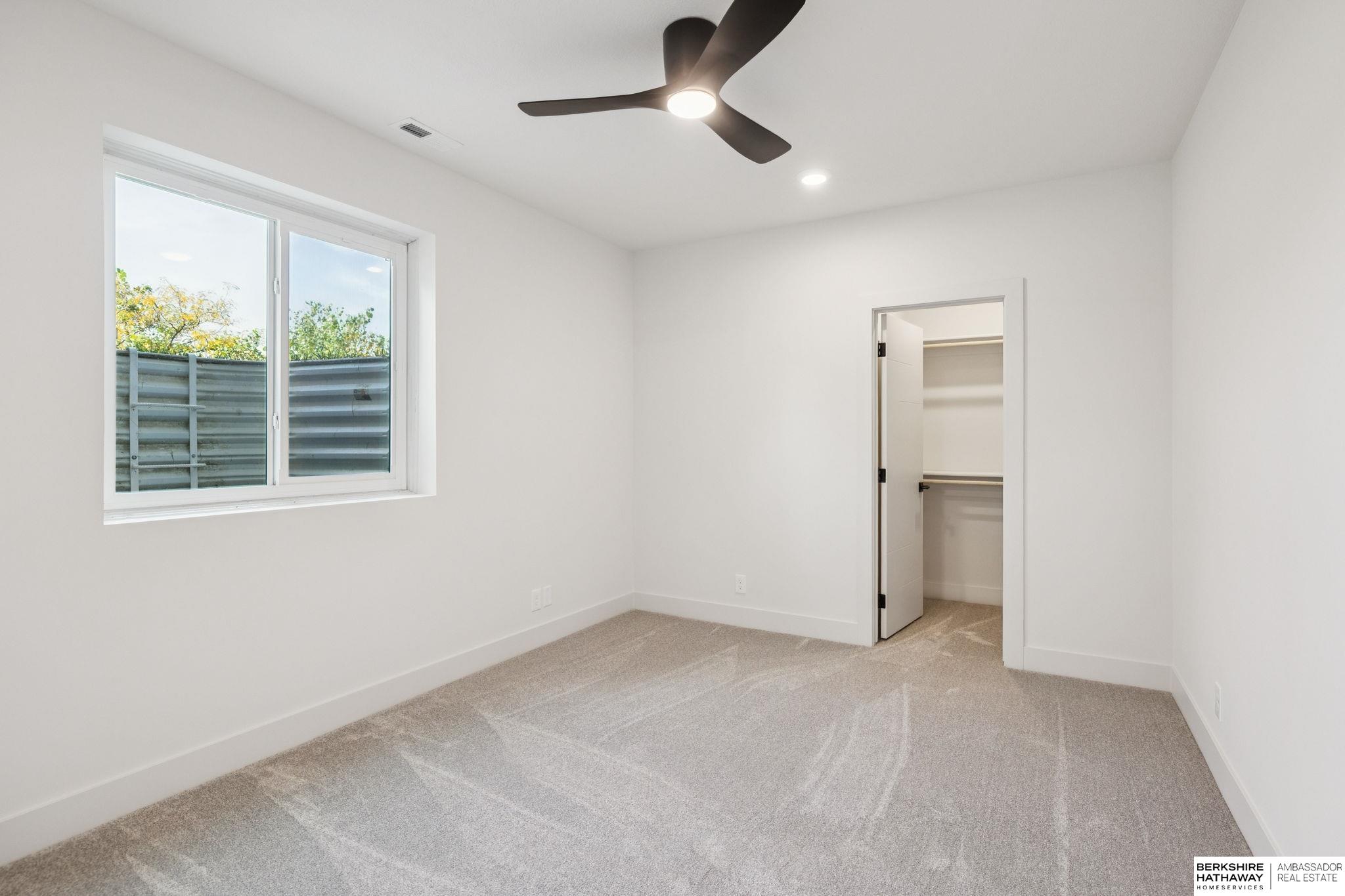 Omaha, Nebraska 68135, United States, 5 Bedrooms Bedrooms, ,3 BathroomsBathrooms,Residential,Active,208836