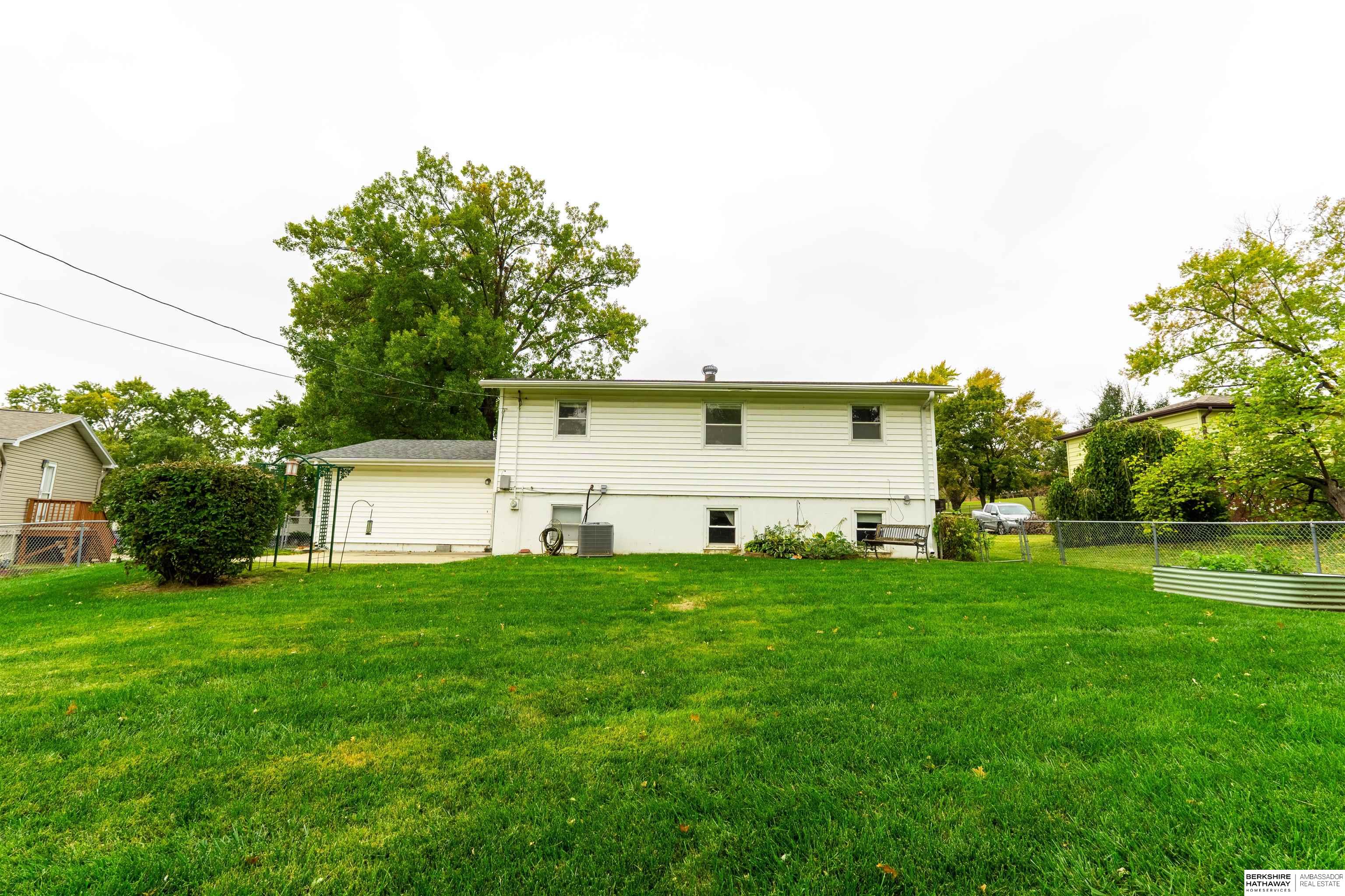 Omaha, Nebraska 68134, United States, 3 Bedrooms Bedrooms, ,1 BathroomBathrooms,Residential,Active,234442