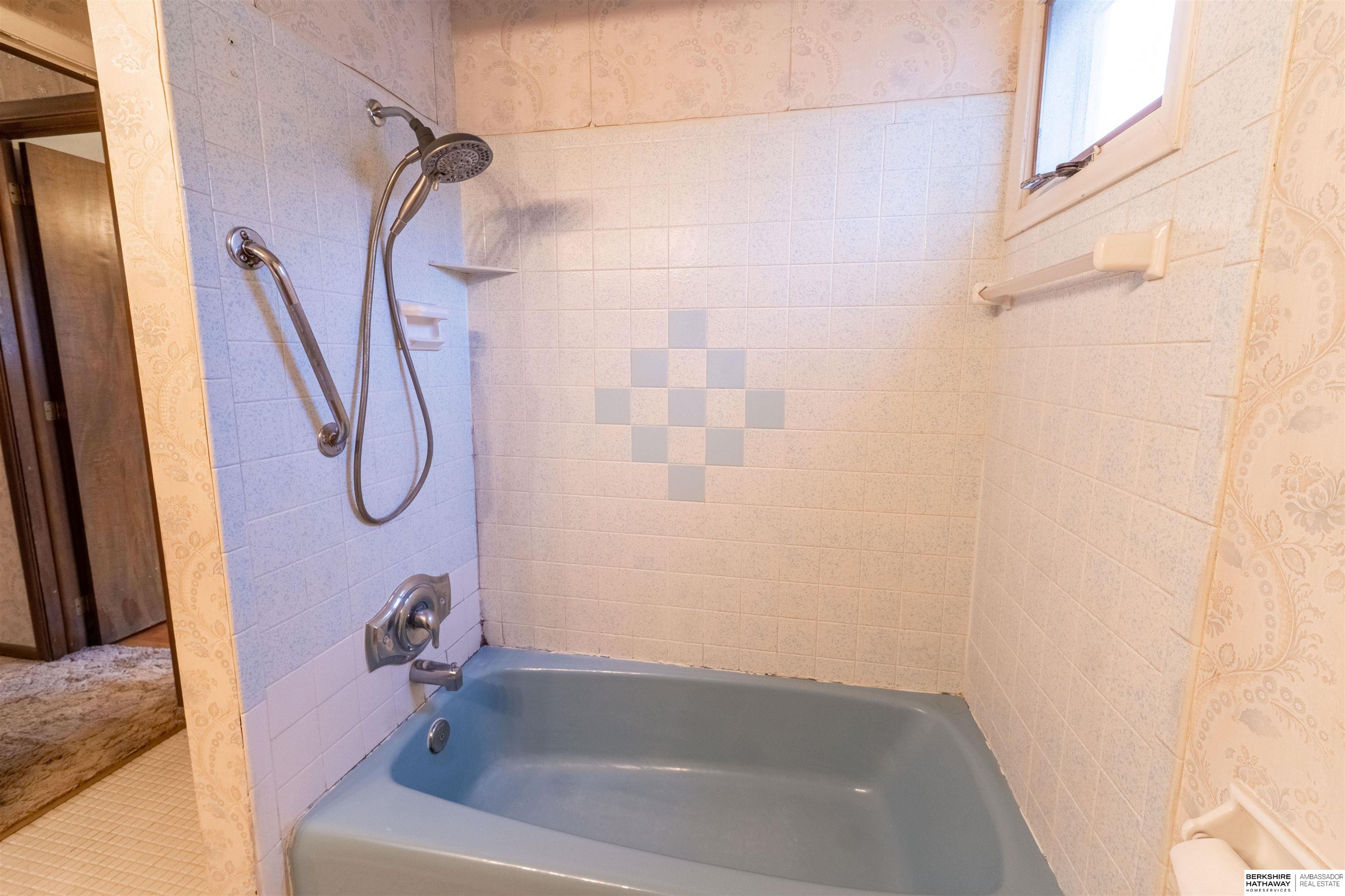 Omaha, Nebraska 68134, United States, 3 Bedrooms Bedrooms, ,1 BathroomBathrooms,Residential,Active,234442