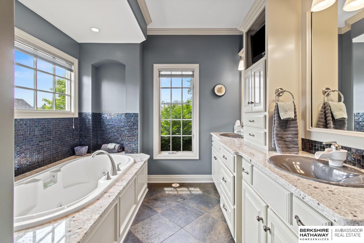 Elkhorn, Nebraska 68022, United States, 4 Bedrooms Bedrooms, ,4 BathroomsBathrooms,Residential,Active,182499