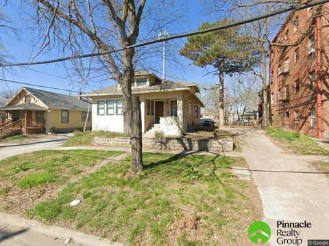 Photo of 1217 S 13th Street, Lincoln, NE 68502 (MLS # 22602601)