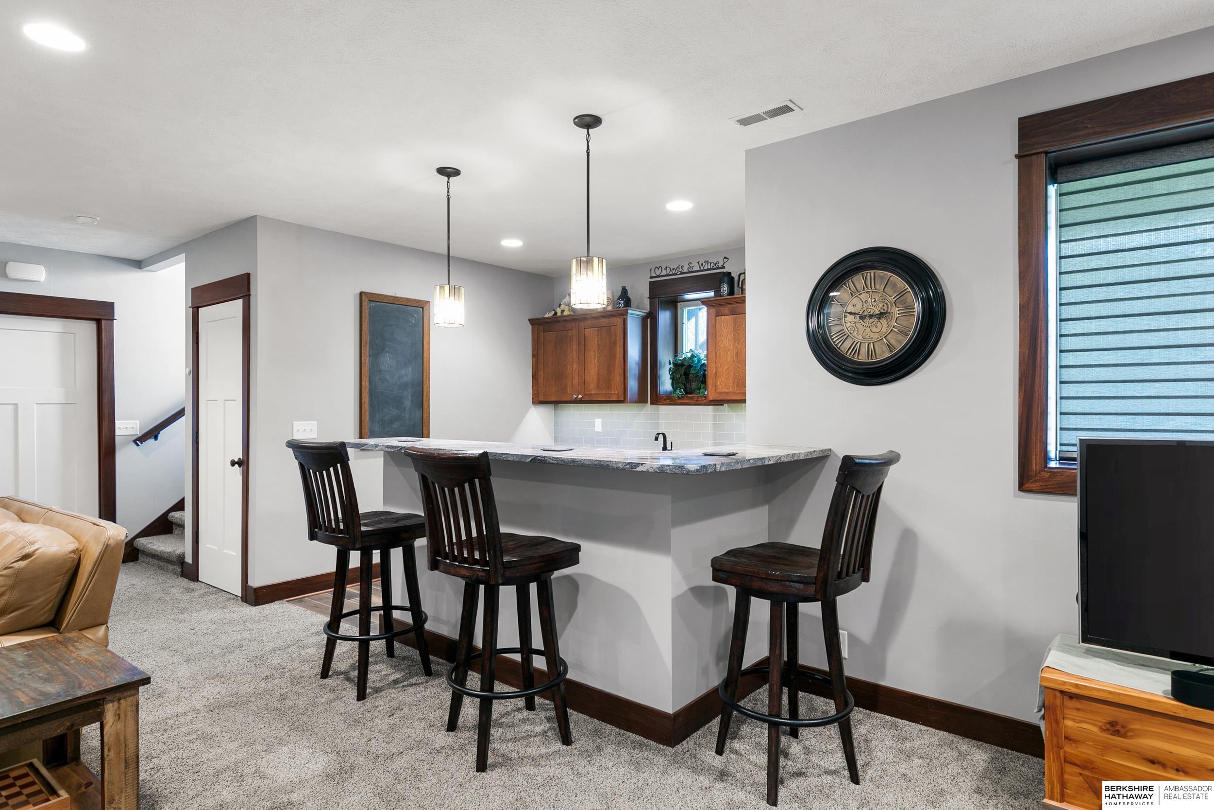 Lincoln, Nebraska 68516, United States, 5 Bedrooms Bedrooms, ,3 BathroomsBathrooms,Residential,Pending,213042