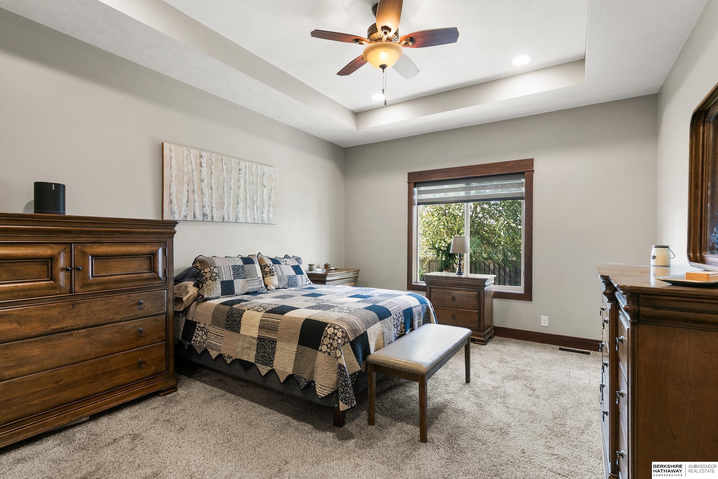 Lincoln, Nebraska 68516, United States, 5 Bedrooms Bedrooms, ,3 BathroomsBathrooms,Residential,Pending,213042