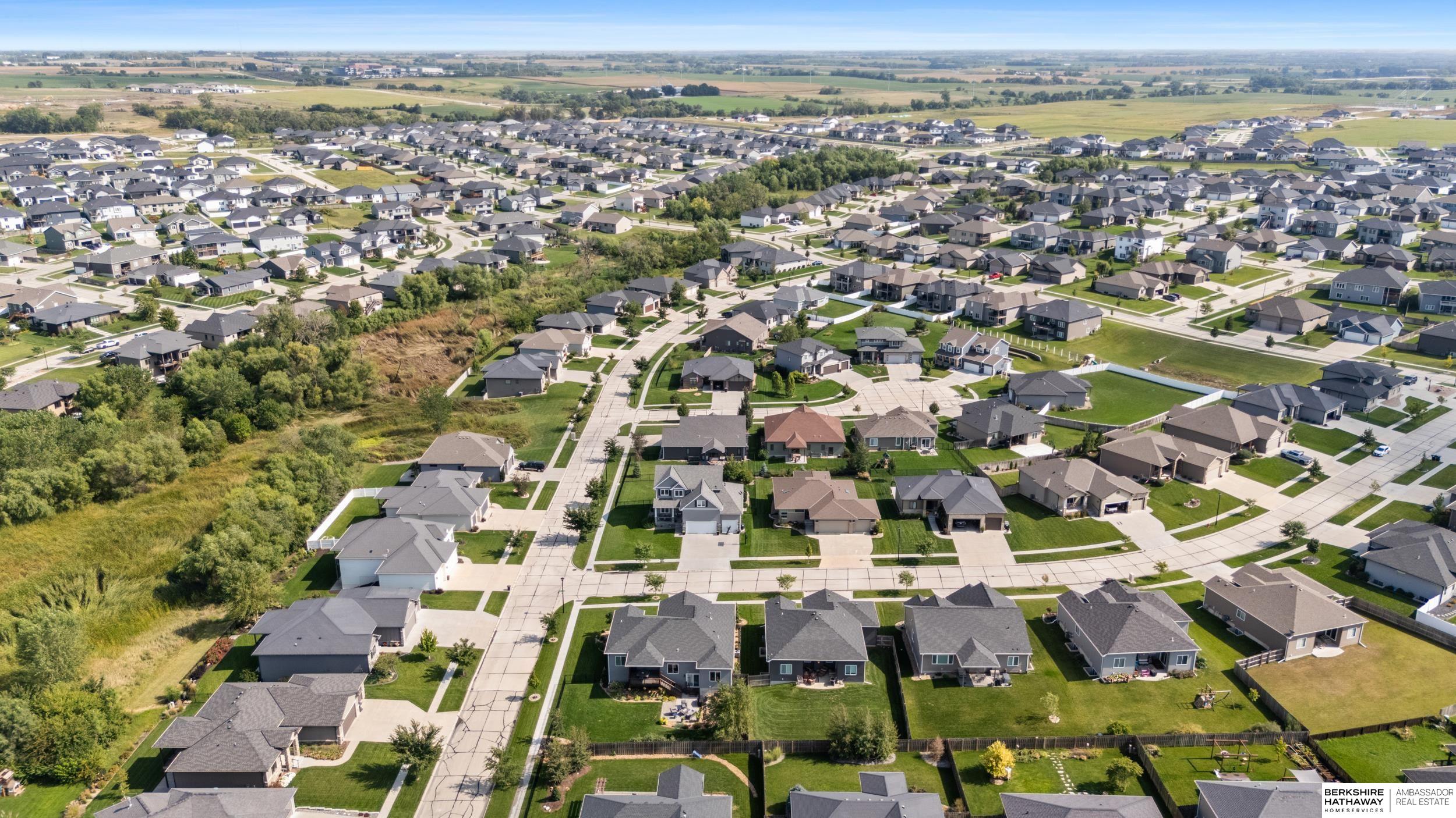 Lincoln, Nebraska 68516, United States, 5 Bedrooms Bedrooms, ,3 BathroomsBathrooms,Residential,Pending,213042