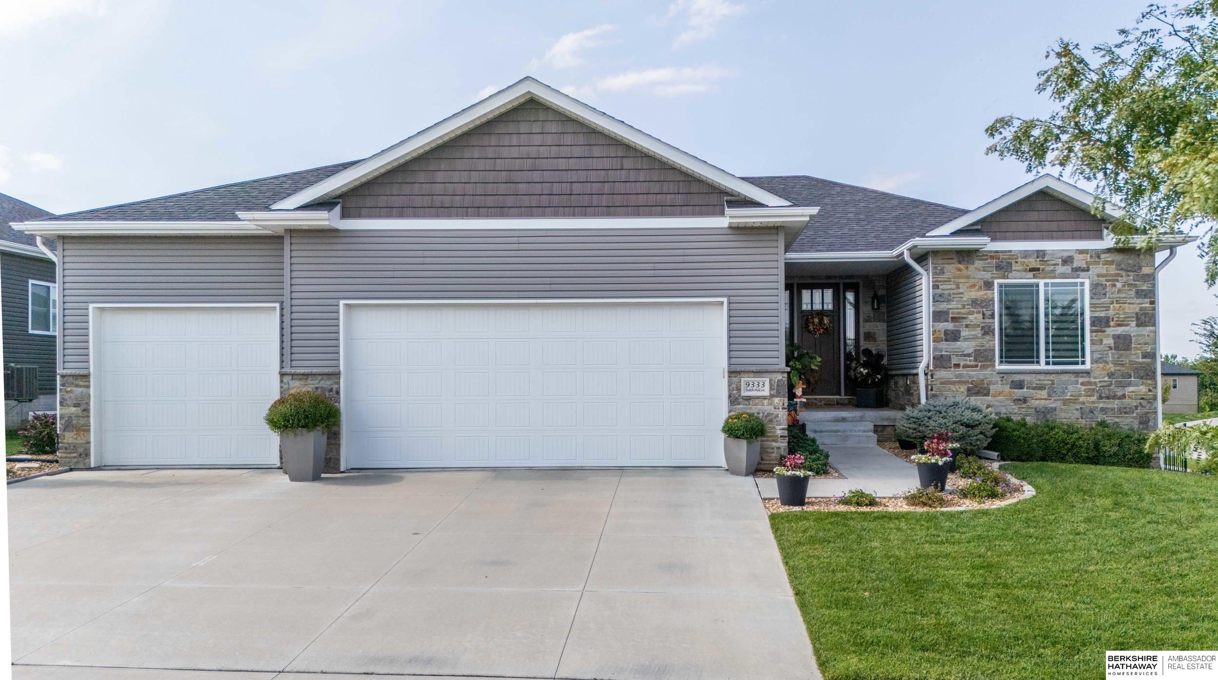 Lincoln, Nebraska 68516, United States, 5 Bedrooms Bedrooms, ,3 BathroomsBathrooms,Residential,Pending,213042 Lincoln, Nebraska 68516, United States, 5 Bedrooms Bedrooms, ,3 BathroomsBathrooms,Residential,Pending,213042