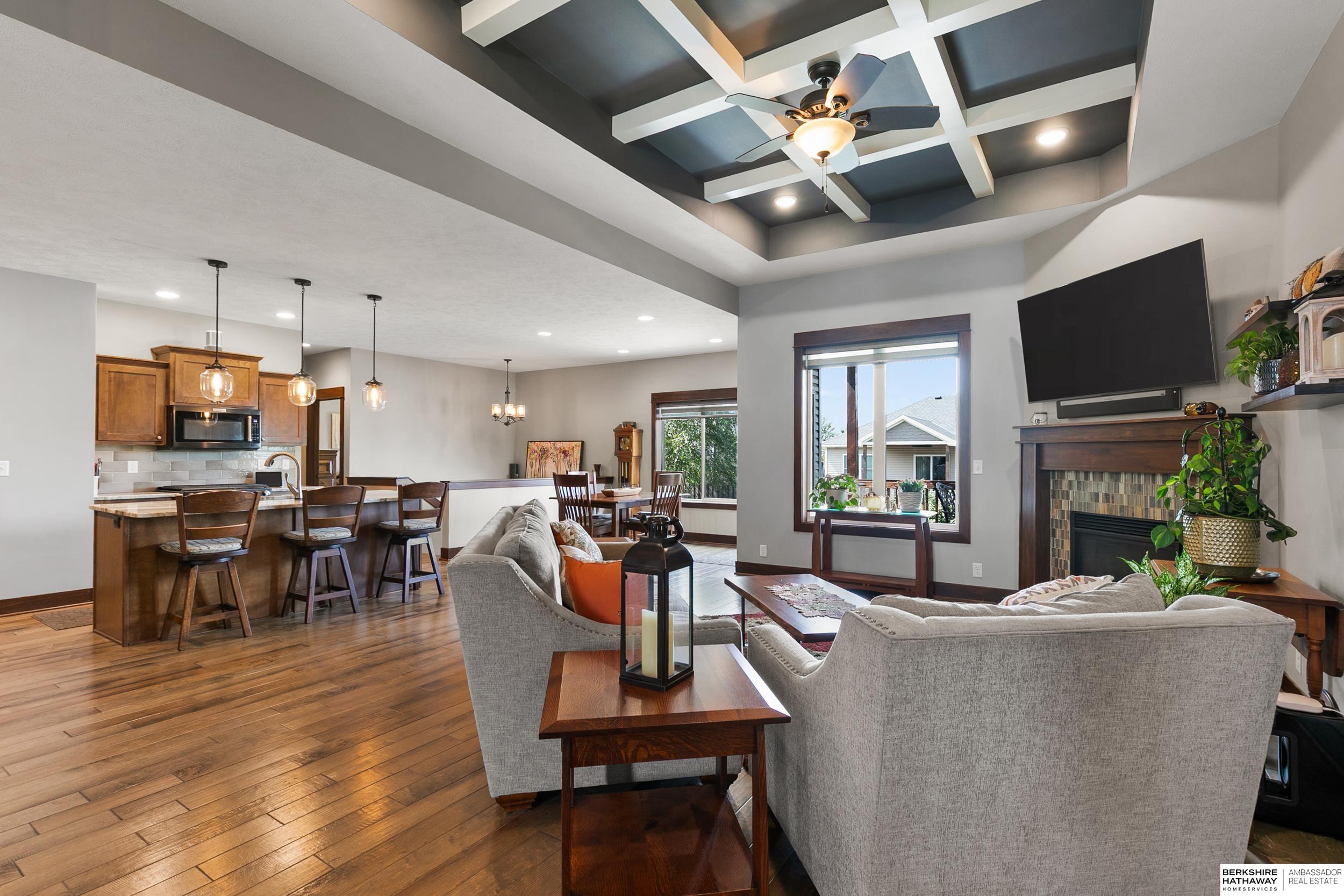 Lincoln, Nebraska 68516, United States, 5 Bedrooms Bedrooms, ,3 BathroomsBathrooms,Residential,Pending,213042