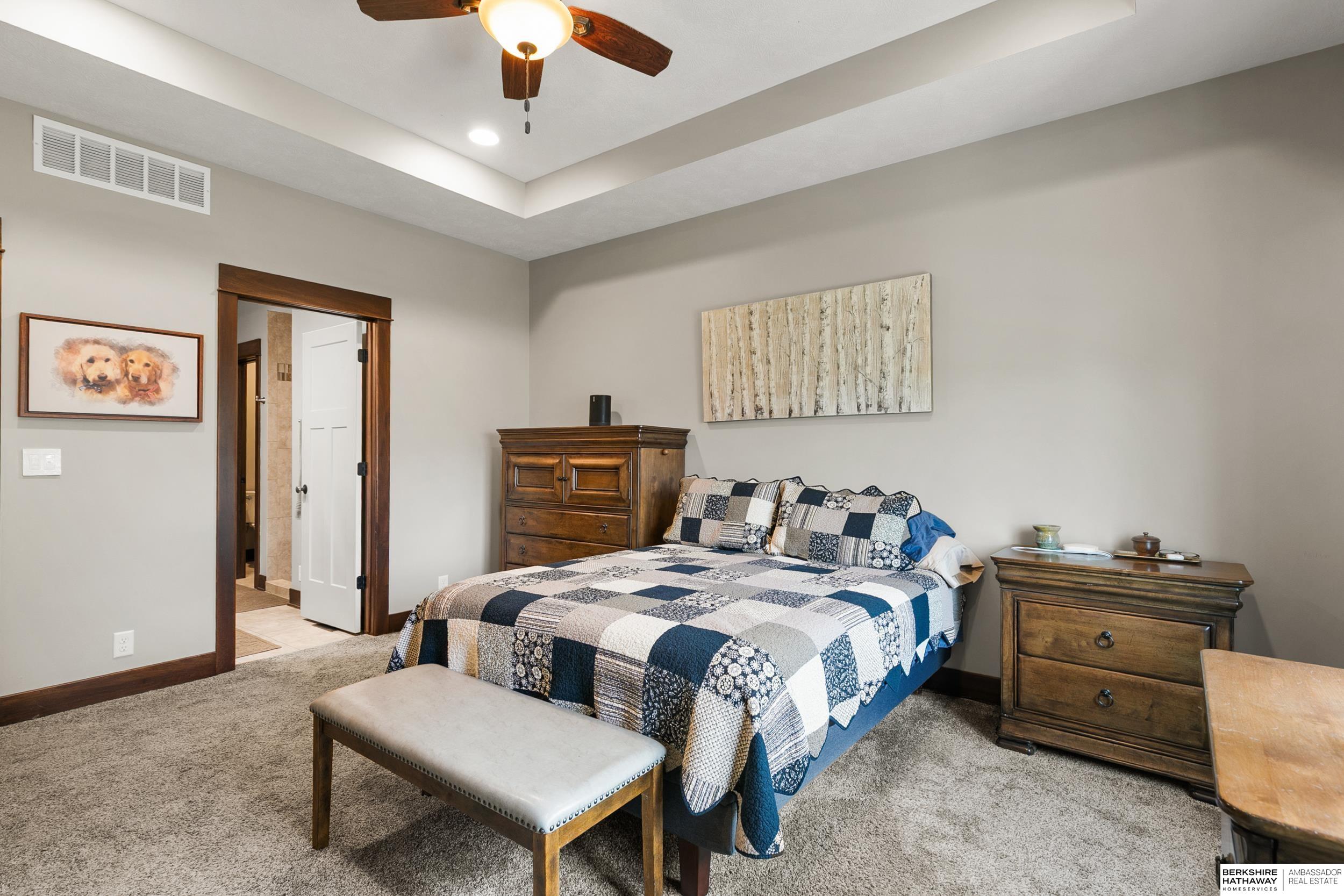 Lincoln, Nebraska 68516, United States, 5 Bedrooms Bedrooms, ,3 BathroomsBathrooms,Residential,Pending,213042