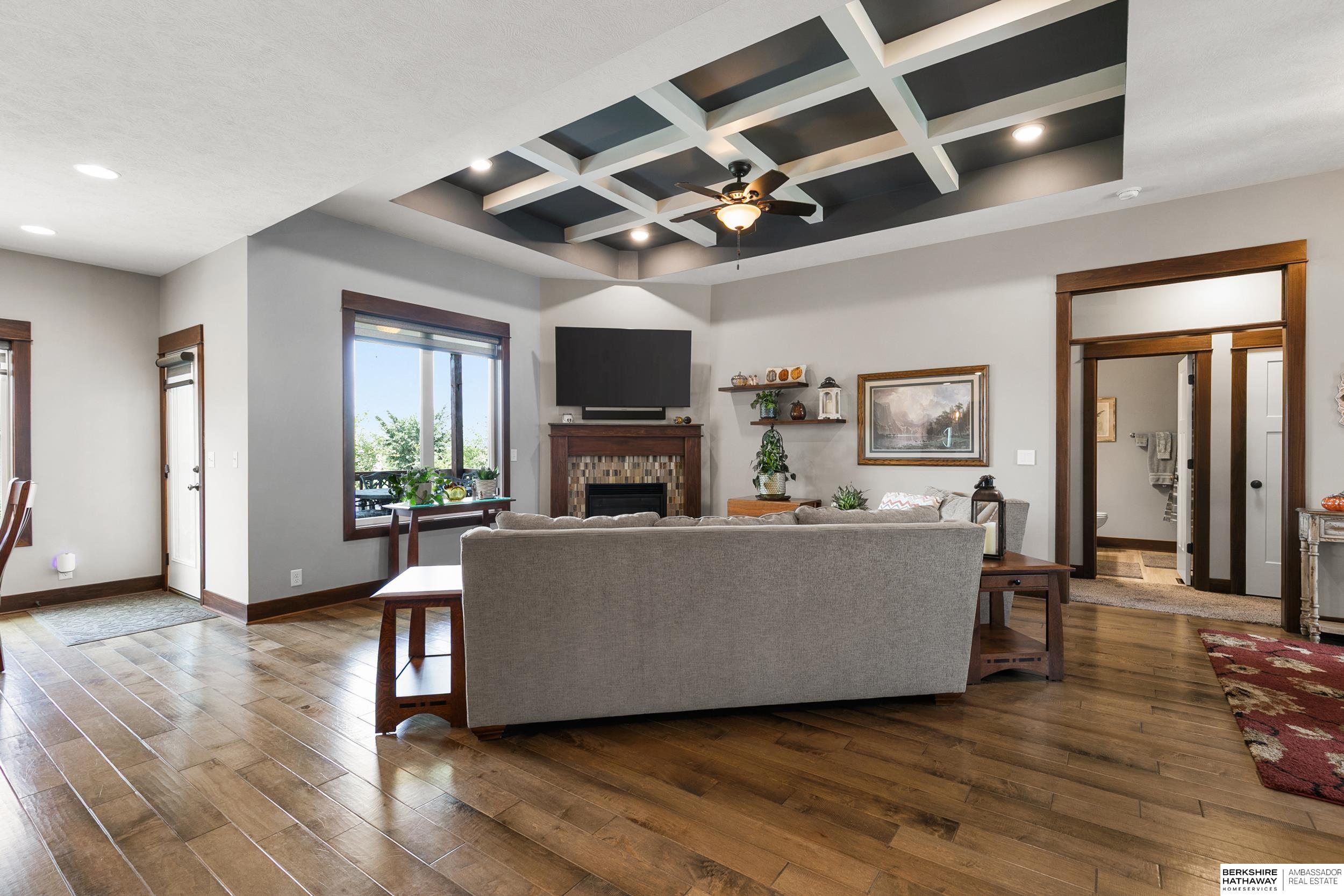 Lincoln, Nebraska 68516, United States, 5 Bedrooms Bedrooms, ,3 BathroomsBathrooms,Residential,Pending,213042