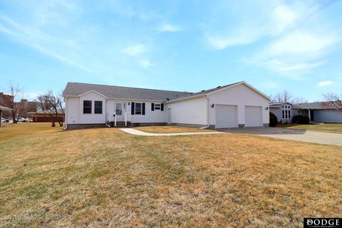 Photo of 519 29th Circle, Fremont, NE 68025 (MLS # 22606935)