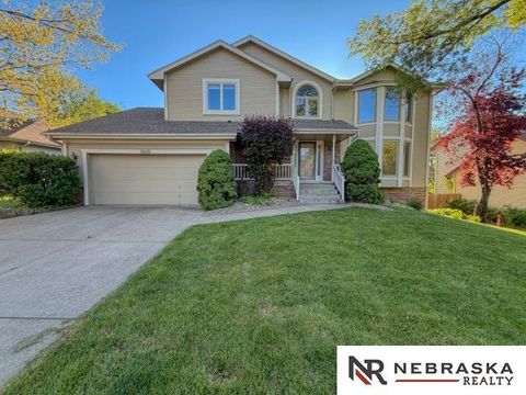 Photo of 2315 Nelson's Creek Drive, Omaha, NE 68116 (MLS # 22612552)