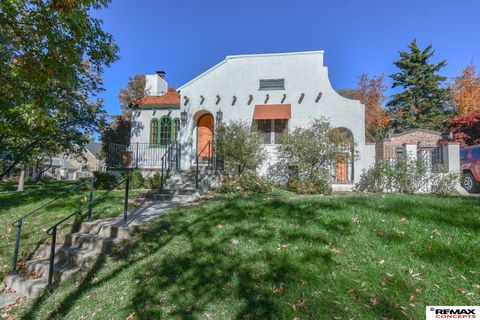 Photo of 2602 Woodsdale Boulevard, Lincoln, NE 68502 (MLS # 22602801)