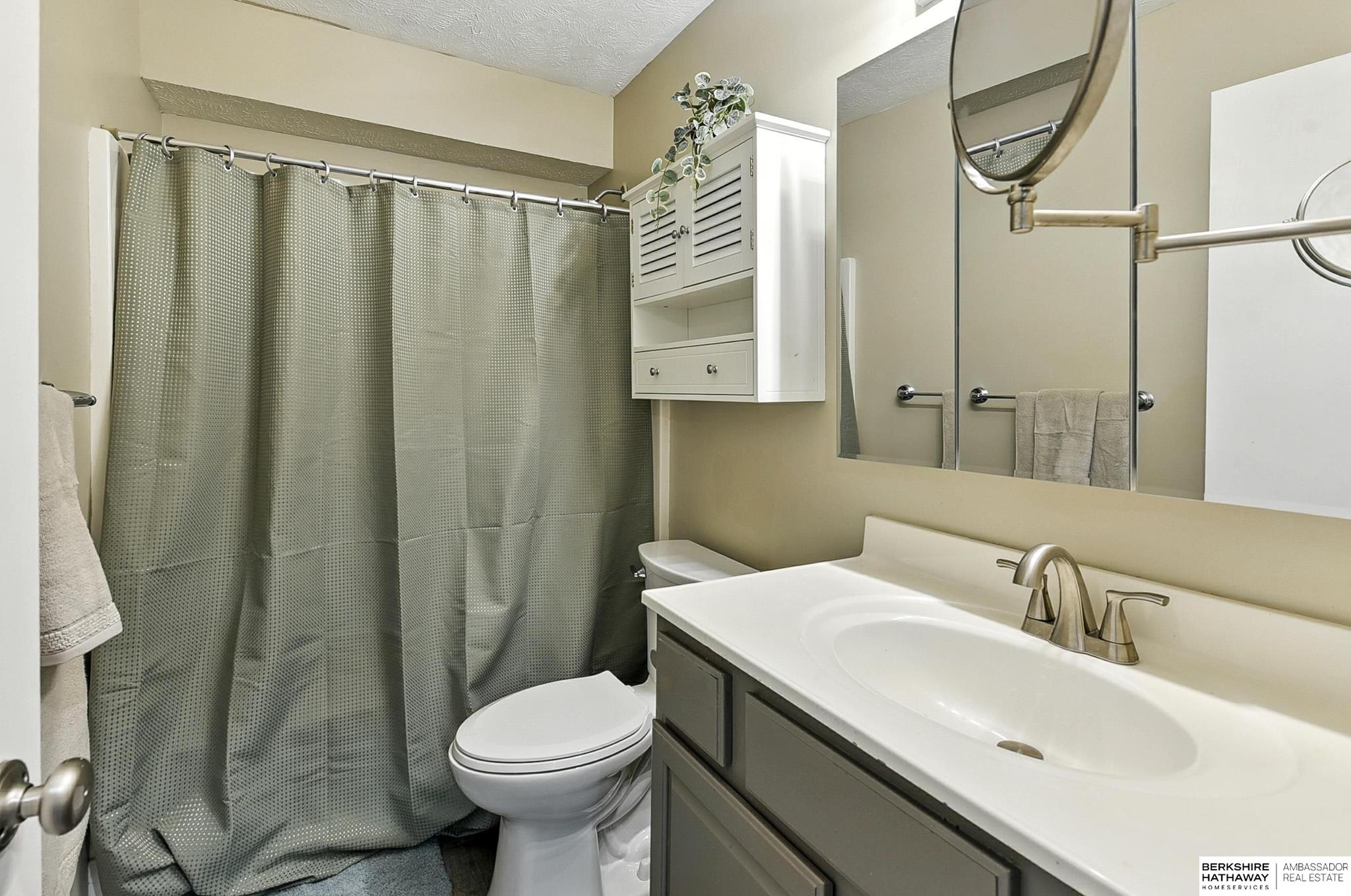 Omaha, Nebraska 68132, United States, 3 Bedrooms Bedrooms, ,3 BathroomsBathrooms,Residential,Active,177963