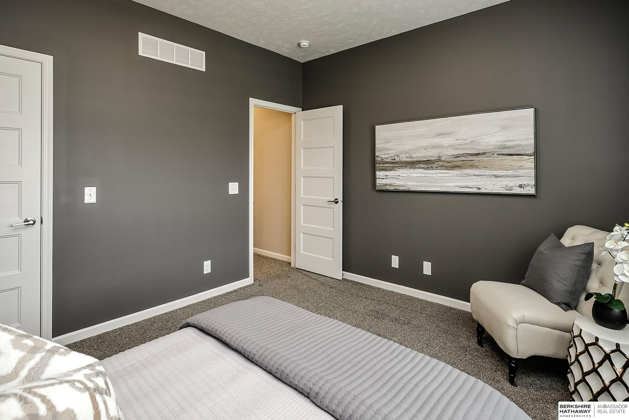 Gretna, Nebraska 68028, United States, 4 Bedrooms Bedrooms, ,3 BathroomsBathrooms,Residential,Pending,195782