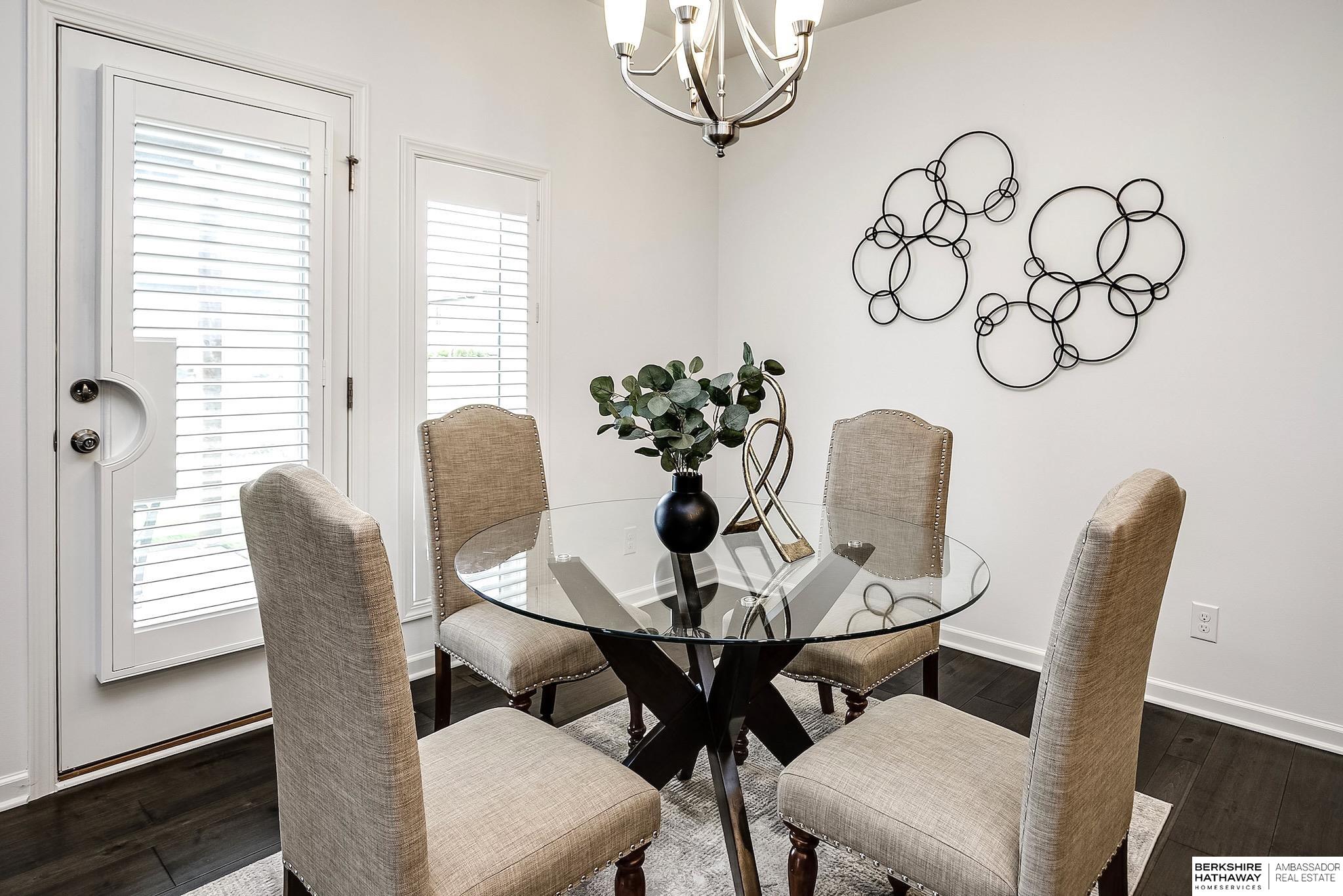 Gretna, Nebraska 68028, United States, 4 Bedrooms Bedrooms, ,3 BathroomsBathrooms,Residential,Pending,195782