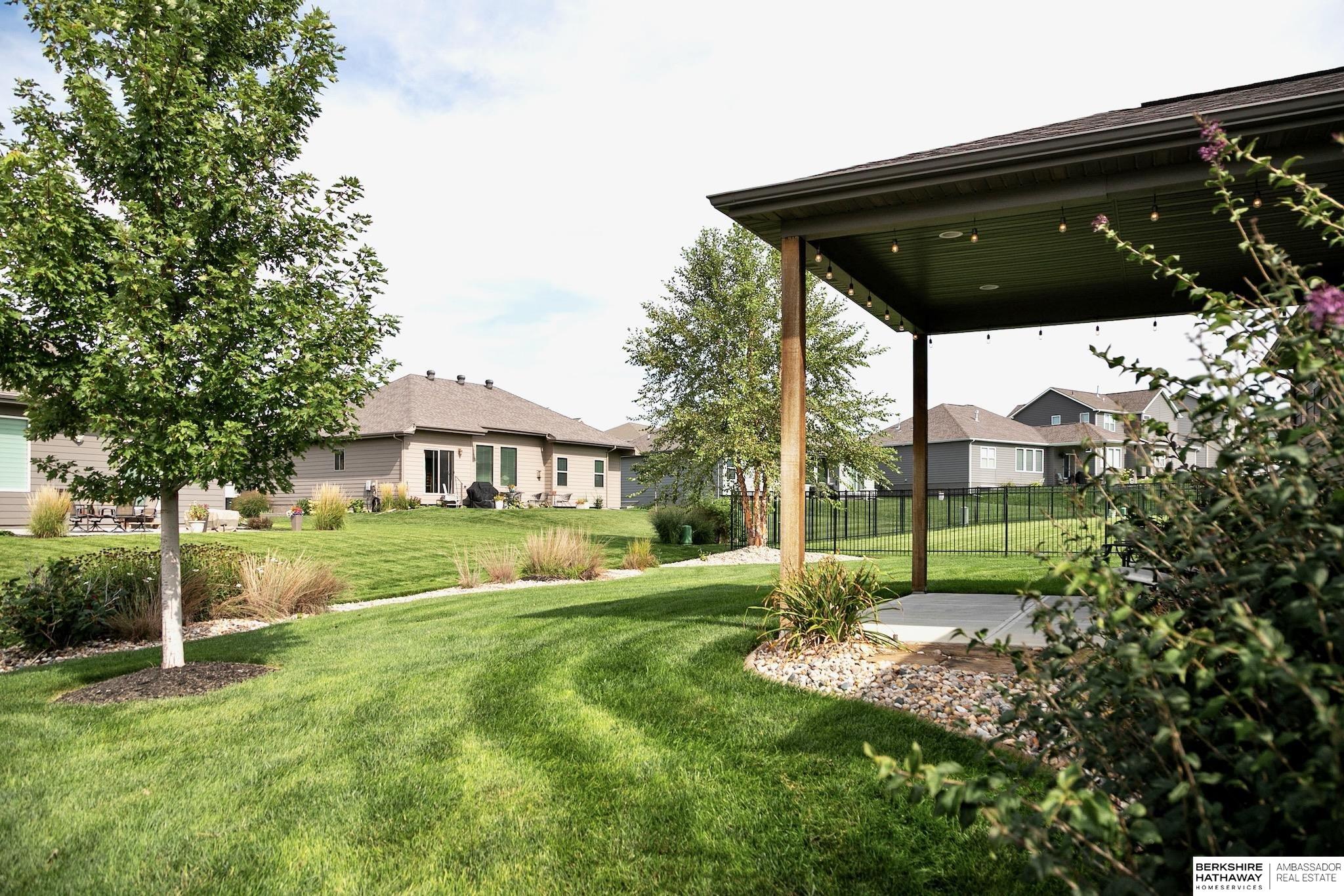 Gretna, Nebraska 68028, United States, 4 Bedrooms Bedrooms, ,3 BathroomsBathrooms,Residential,Pending,195782