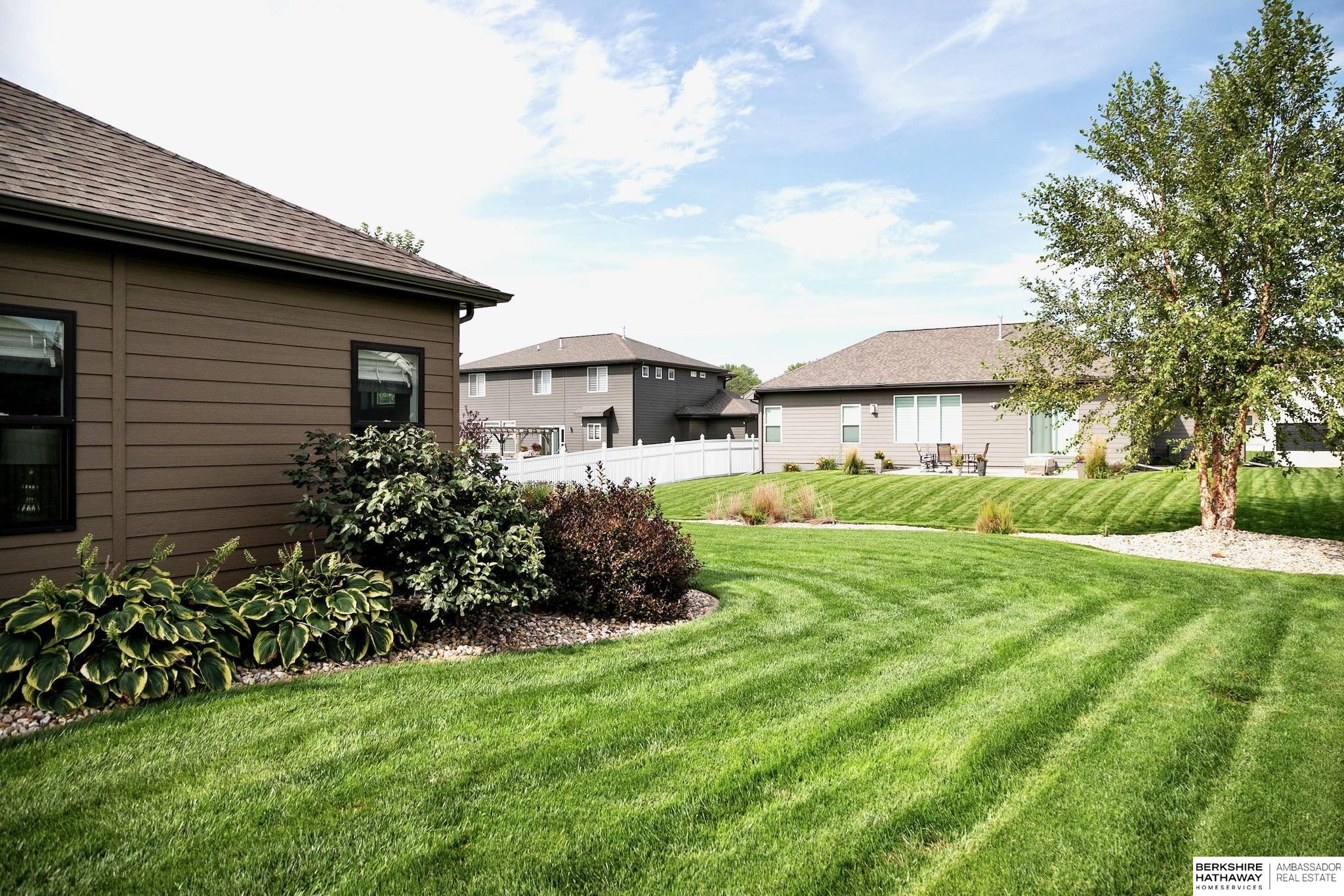 Gretna, Nebraska 68028, United States, 4 Bedrooms Bedrooms, ,3 BathroomsBathrooms,Residential,Pending,195782