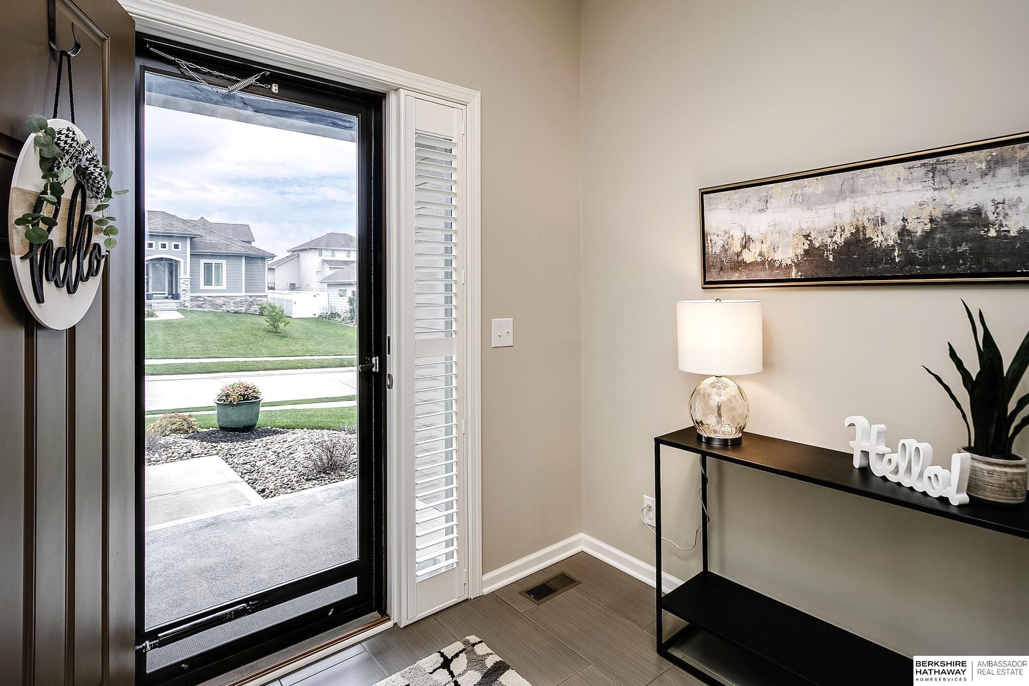 Gretna, Nebraska 68028, United States, 4 Bedrooms Bedrooms, ,3 BathroomsBathrooms,Residential,Pending,195782