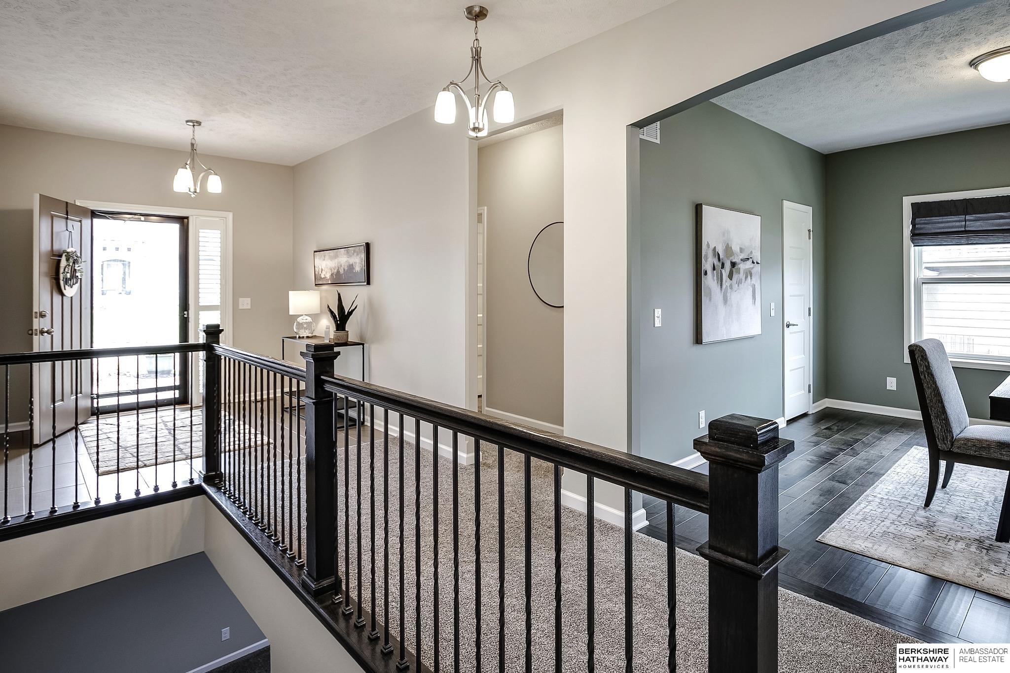 Gretna, Nebraska 68028, United States, 4 Bedrooms Bedrooms, ,3 BathroomsBathrooms,Residential,Pending,195782