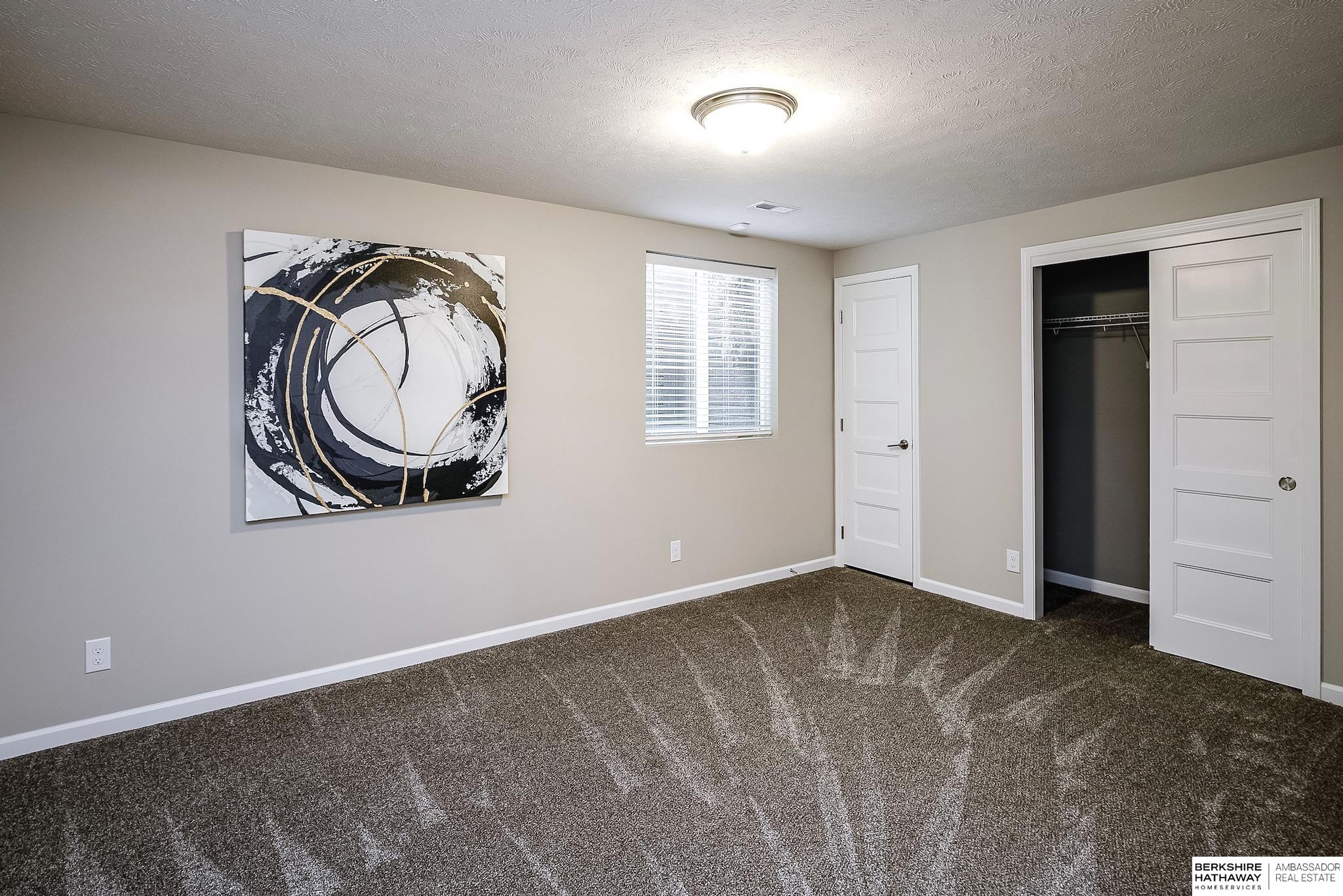 Gretna, Nebraska 68028, United States, 4 Bedrooms Bedrooms, ,3 BathroomsBathrooms,Residential,Pending,195782