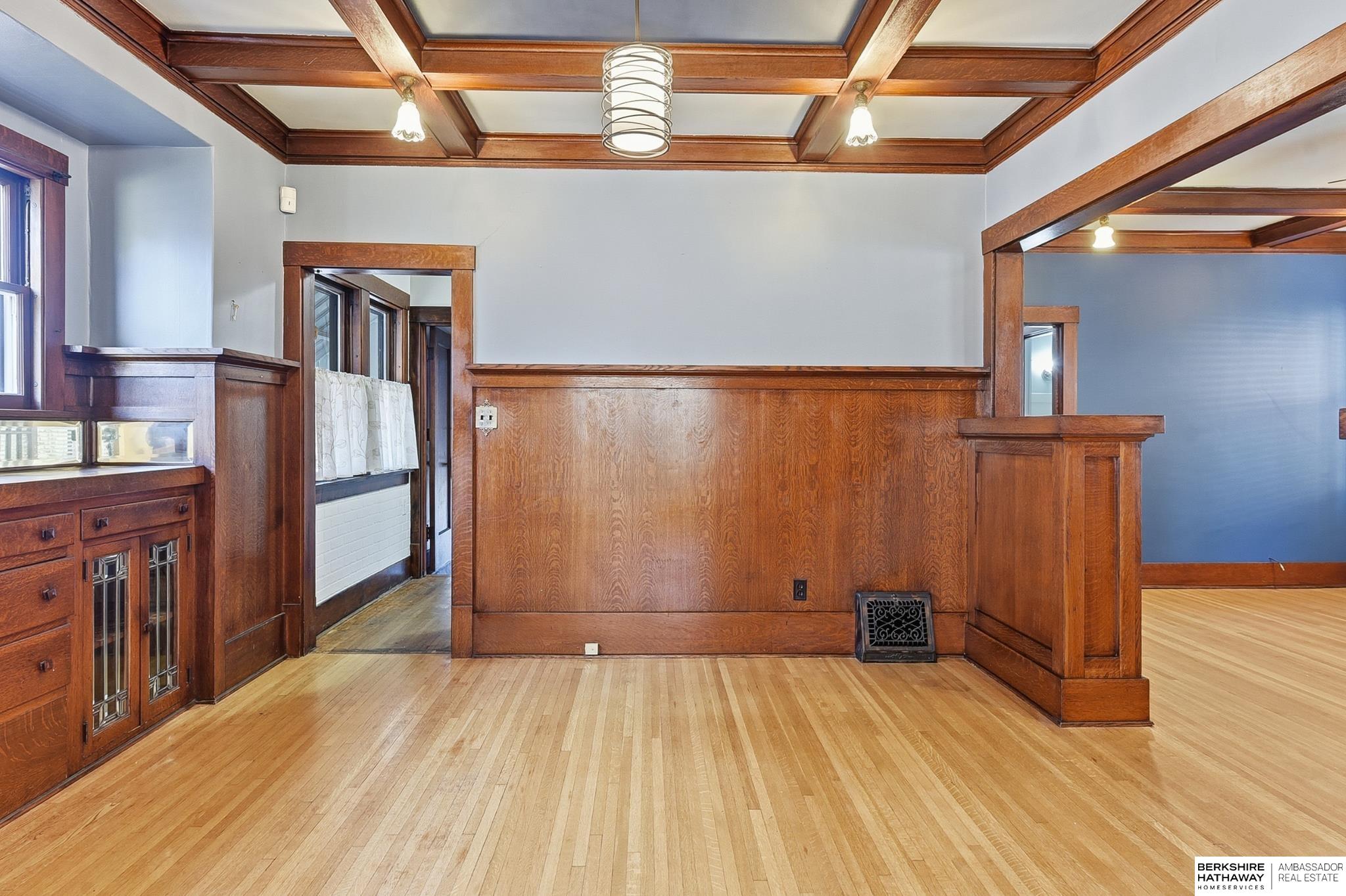 Omaha, Nebraska 68112, United States, 3 Bedrooms Bedrooms, ,1 BathroomBathrooms,Residential,Active,236724