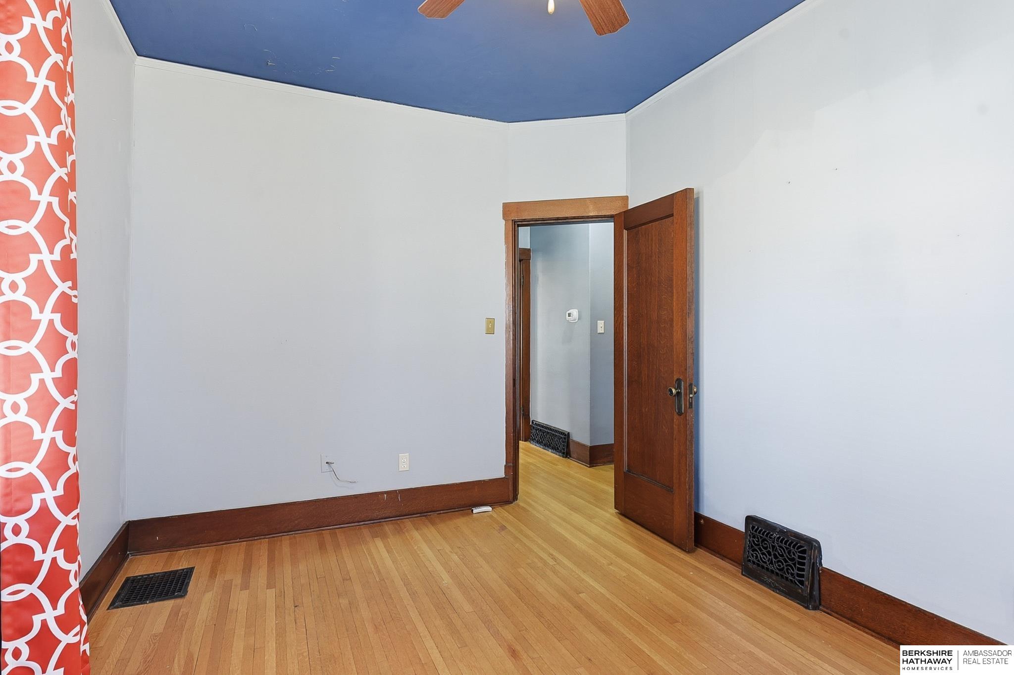 Omaha, Nebraska 68112, United States, 3 Bedrooms Bedrooms, ,1 BathroomBathrooms,Residential,Active,236724