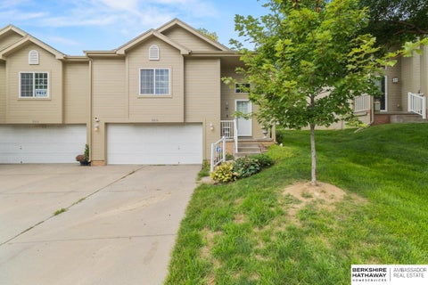 Photo of 5016 N 155th Avenue, Omaha, NE 68116 (MLS # 22624704)