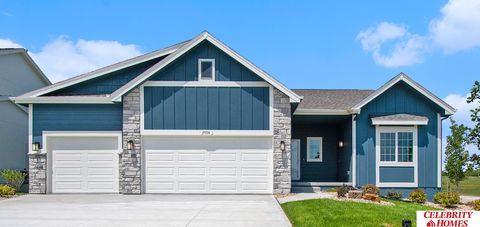 Photo of 17762 Greenfield Street, Omaha, NE 68136 (MLS # 22527433)