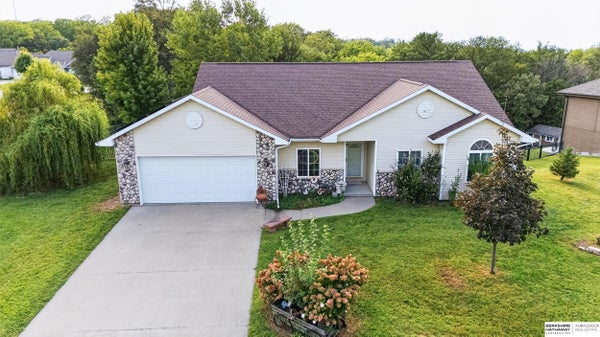 19582 RIDGEWAY RD, PLATTSMOUTH, NE 68048 - Image b3844512029c4c8e7f2f5bbc8553b58a/1909899646