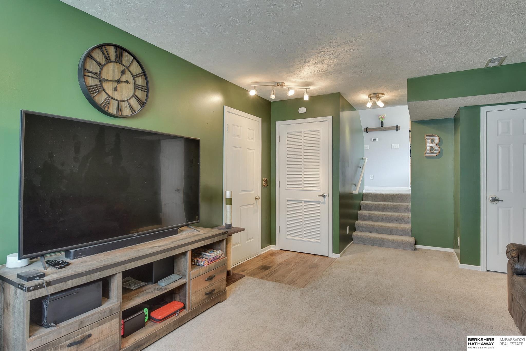 Omaha, Nebraska 68136, United States, 3 Bedrooms Bedrooms, ,2 BathroomsBathrooms,Residential,Pending,118898