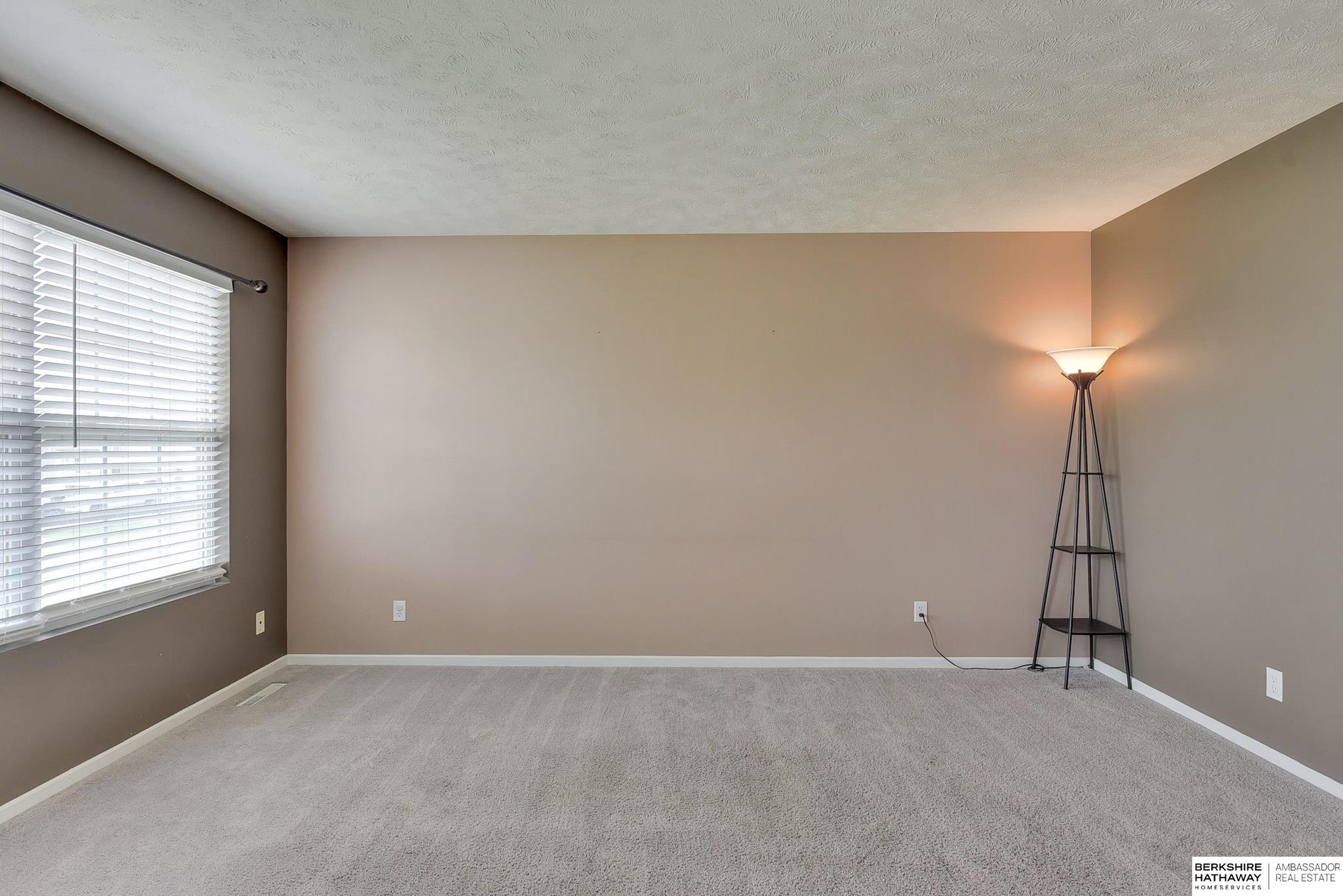 Omaha, Nebraska 68136, United States, 3 Bedrooms Bedrooms, ,2 BathroomsBathrooms,Residential,Pending,118898