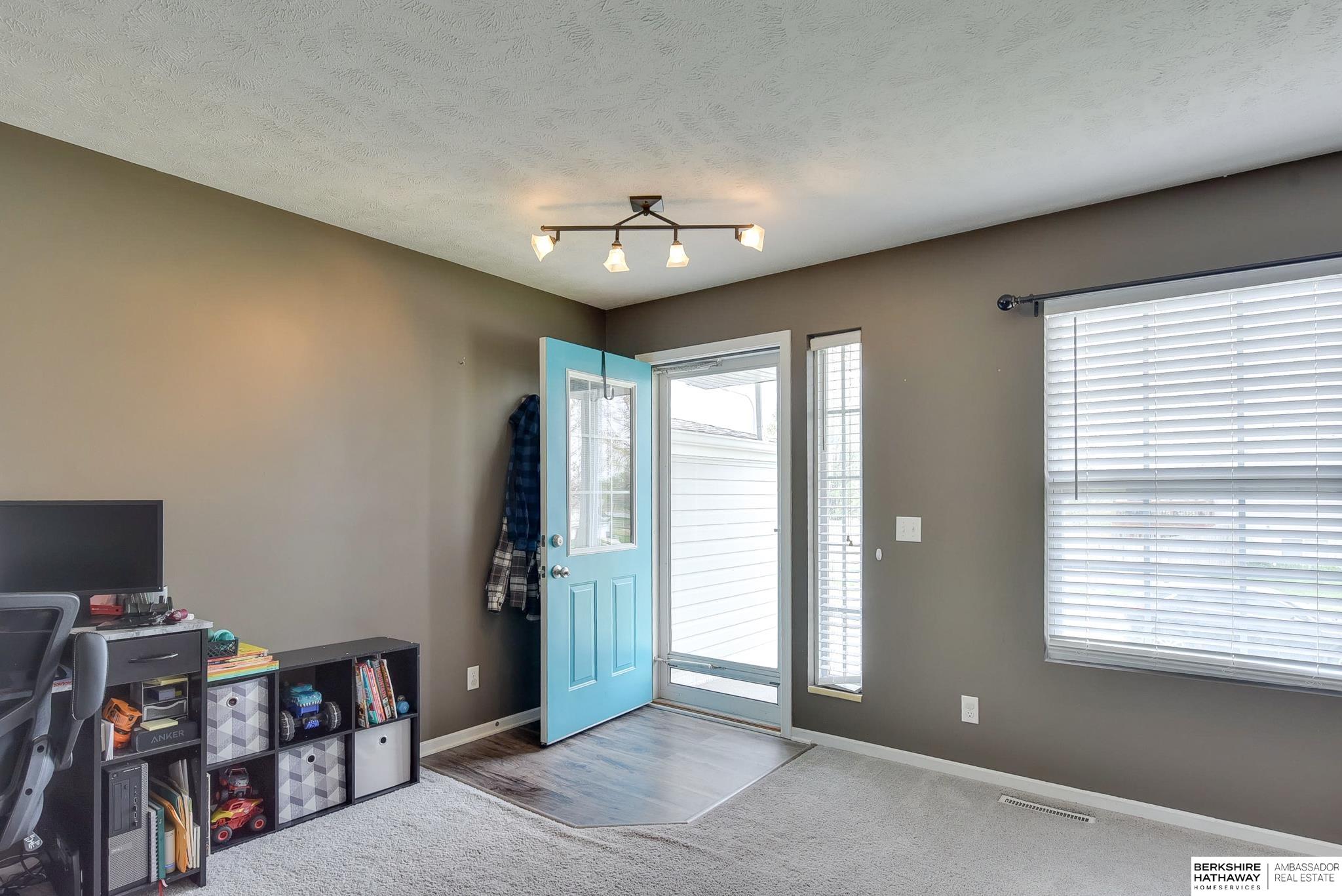 Omaha, Nebraska 68136, United States, 3 Bedrooms Bedrooms, ,2 BathroomsBathrooms,Residential,Pending,118898