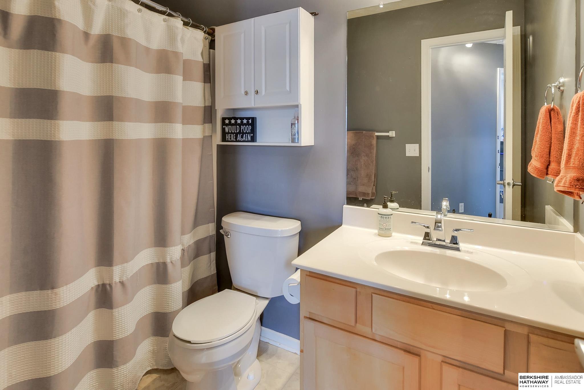 Omaha, Nebraska 68136, United States, 3 Bedrooms Bedrooms, ,2 BathroomsBathrooms,Residential,Pending,118898