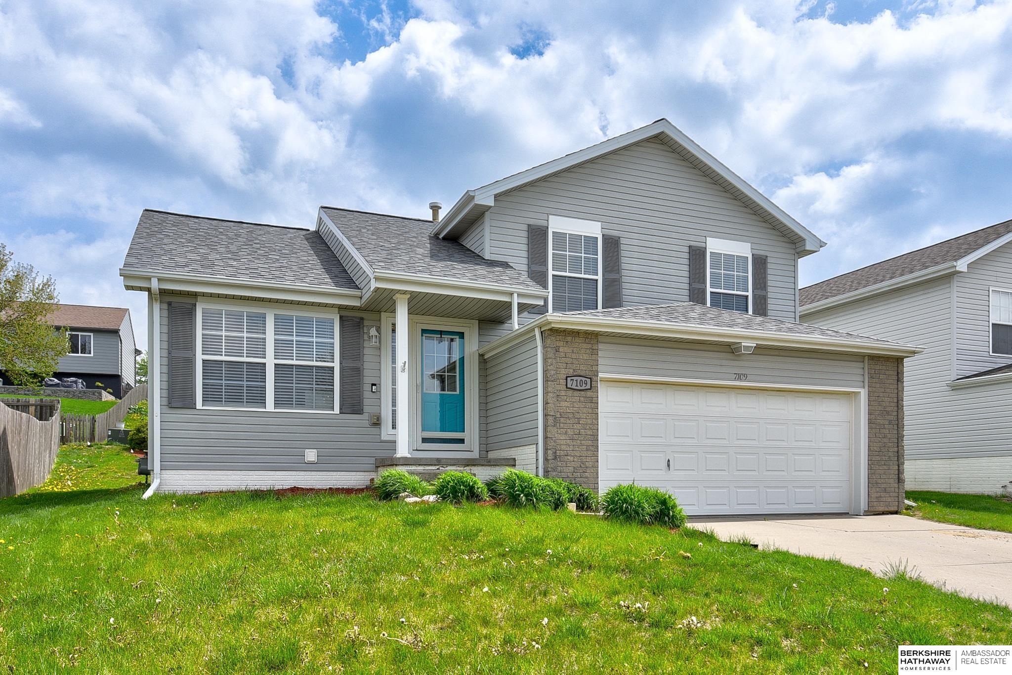 Omaha, Nebraska 68136, United States, 3 Bedrooms Bedrooms, ,2 BathroomsBathrooms,Residential,Pending,118898