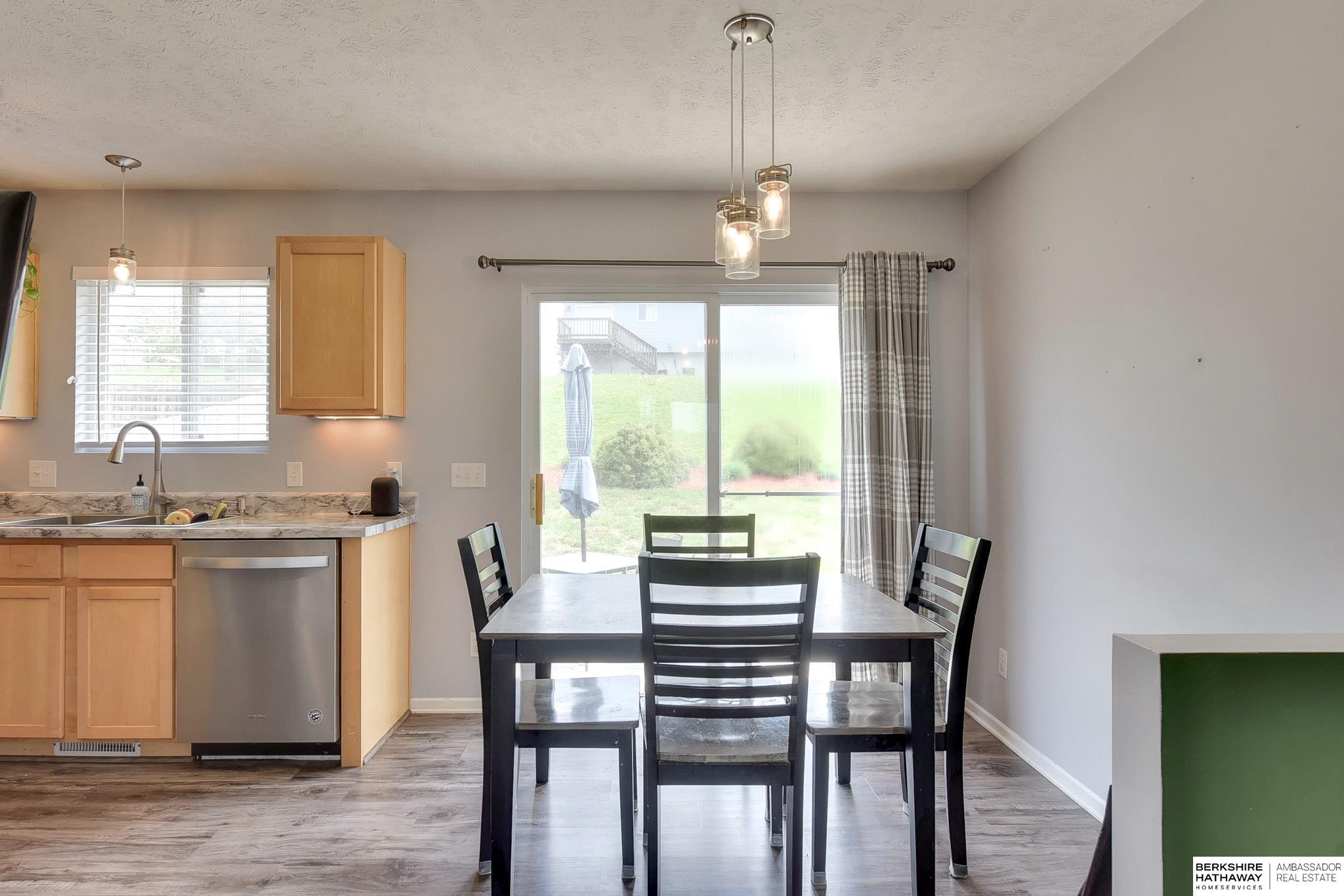 Omaha, Nebraska 68136, United States, 3 Bedrooms Bedrooms, ,2 BathroomsBathrooms,Residential,Pending,118898