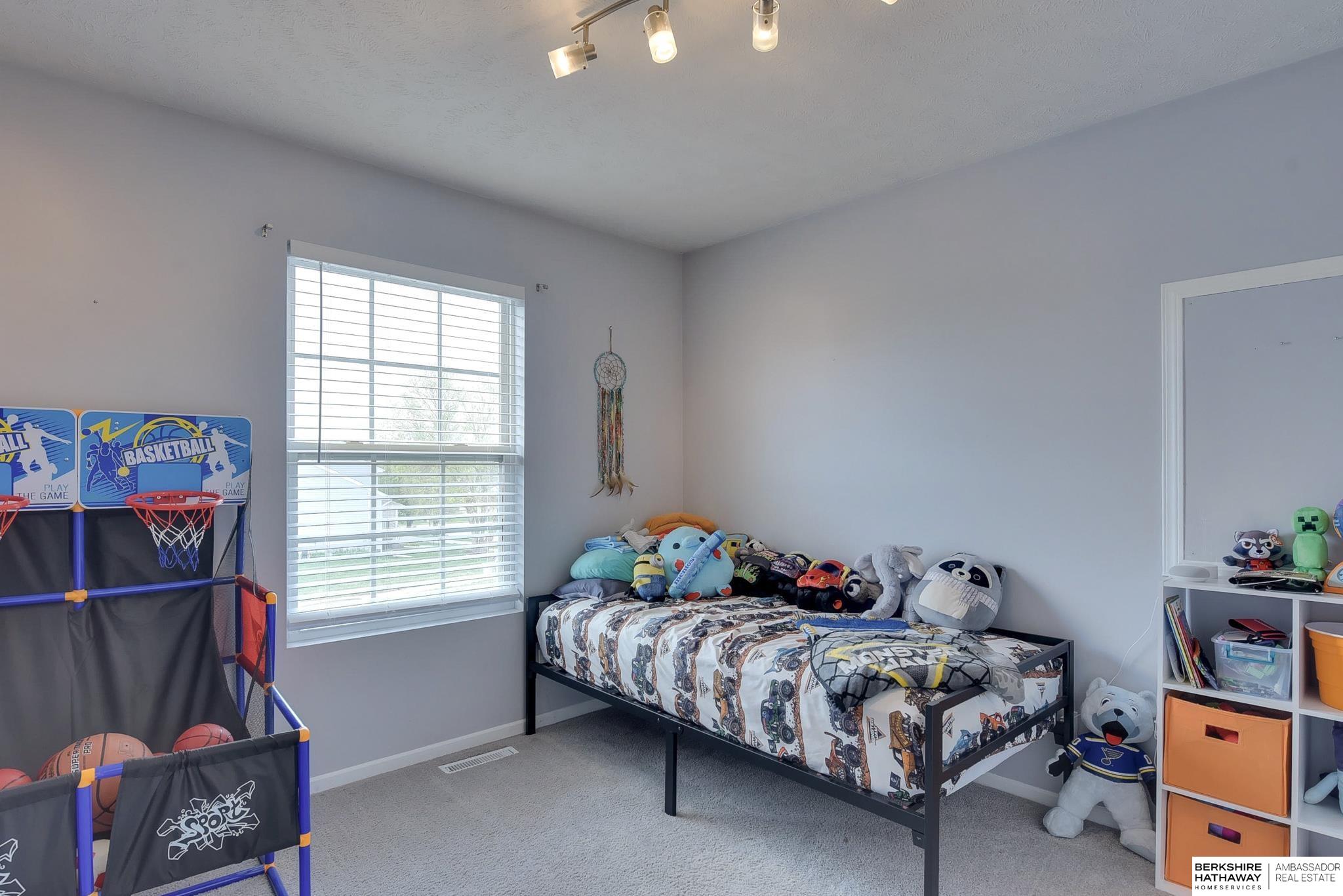 Omaha, Nebraska 68136, United States, 3 Bedrooms Bedrooms, ,2 BathroomsBathrooms,Residential,Pending,118898