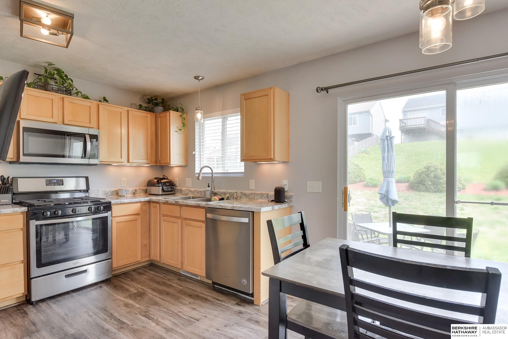 Omaha, Nebraska 68136, United States, 3 Bedrooms Bedrooms, ,2 BathroomsBathrooms,Residential,Pending,118898